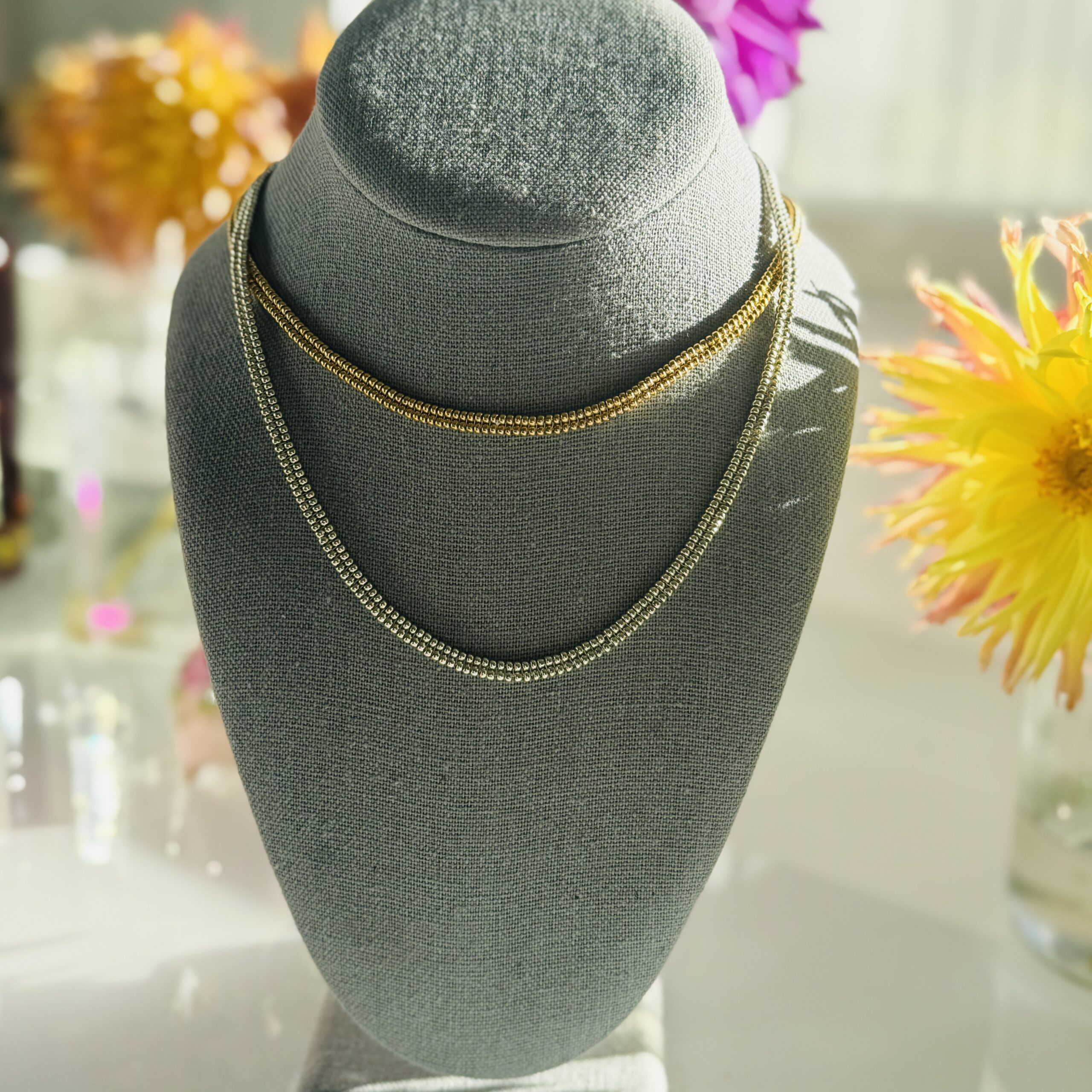 Iconic bubble necklace